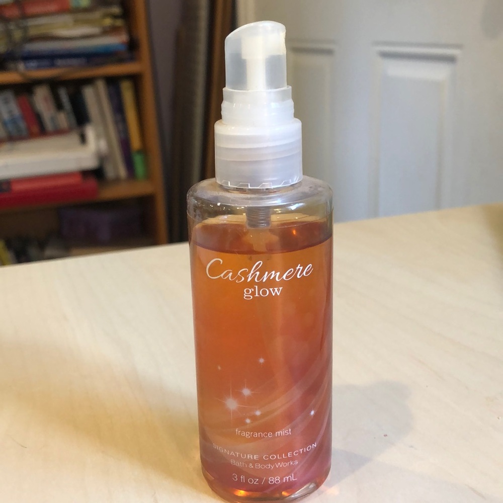Cashmere glow fragrance mist